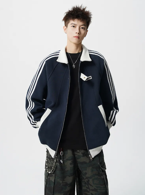 V37 American-style striped sweatshirt