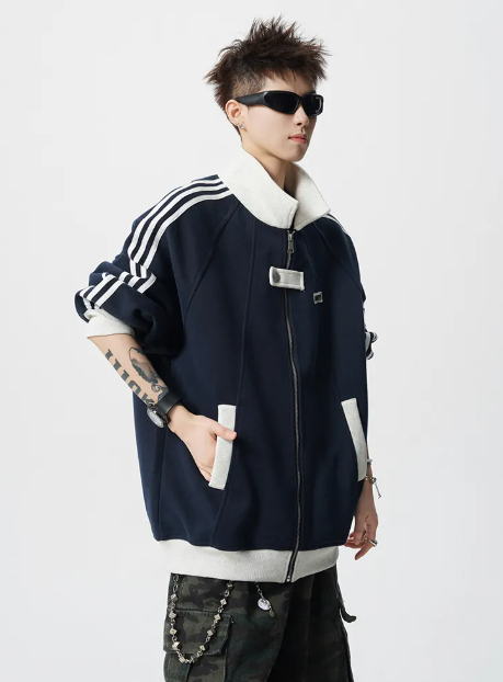 V37 American-style striped sweatshirt