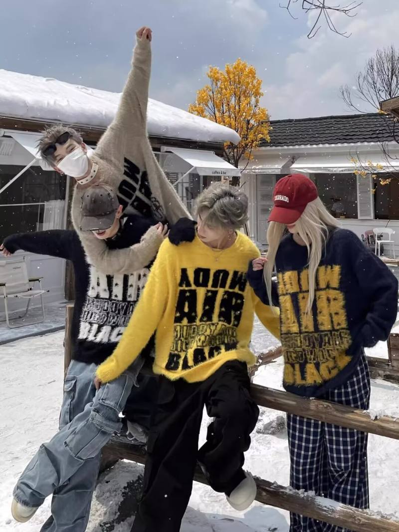 1001 Male letter-style sweater